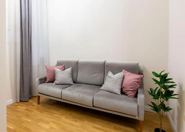 Luxury 3bedrm 2bathrm With Danube River View דירה