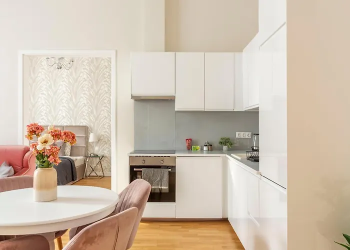 Luxury 3bedrm 2bathrm With Danube River View דירה