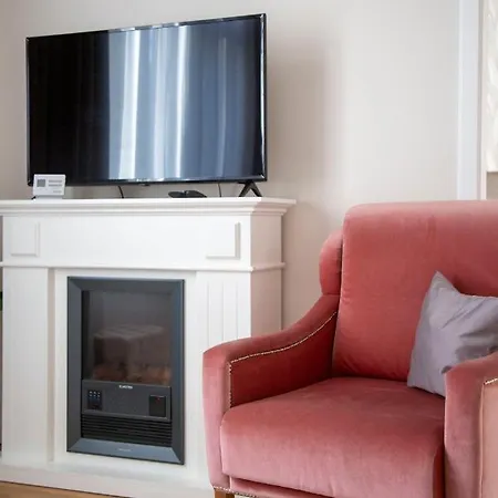 Apartment Luxury 3bedrm 2bathrm With Danube River View