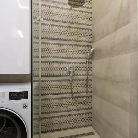 Apartment Luxury 3bedrm 2bathrm With Danube River View