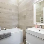 Luxury 3bedrm 2bathrm With Danube River View *