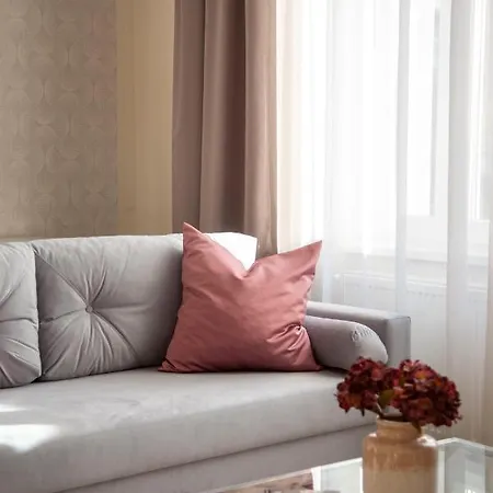 Luxury 3bedrm 2bathrm With Danube River View * Budapeszt