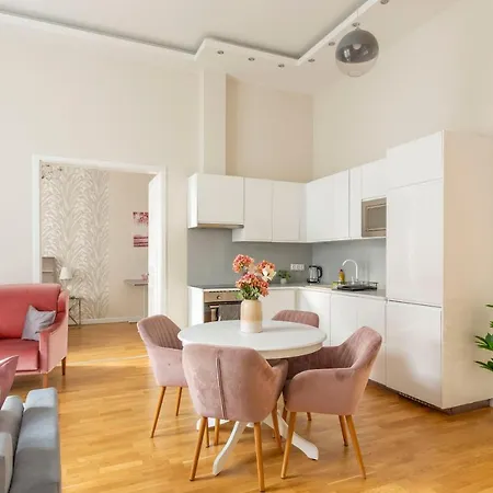 Lägenhet Luxury 3bedrm 2bathrm With Danube River View Budapest