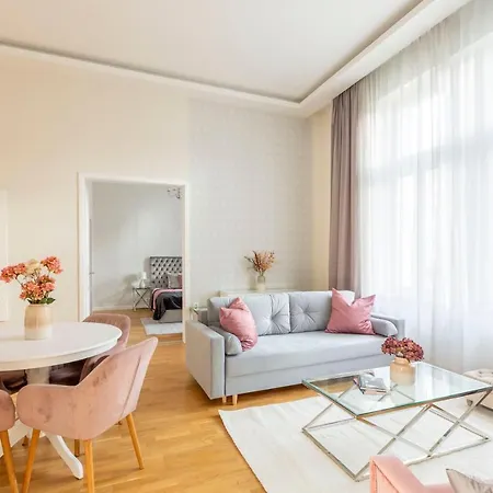 Luxury 3bedrm 2bathrm With Danube River View * Budapeszt
