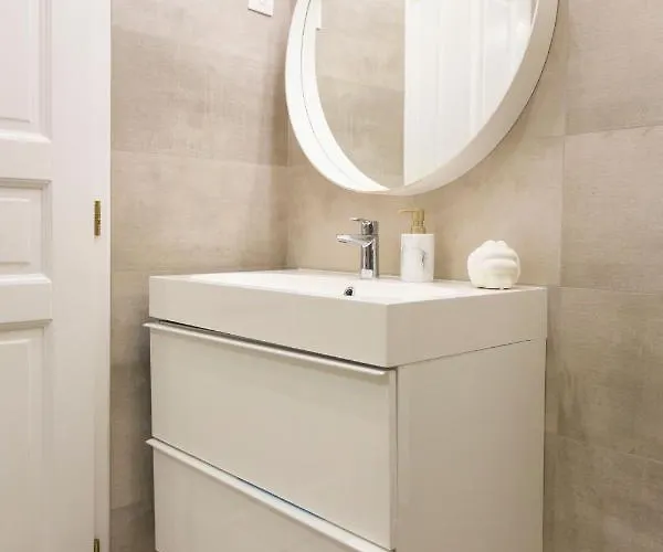 Luxury 3bedrm 2bathrm With Danube River View Budapesta