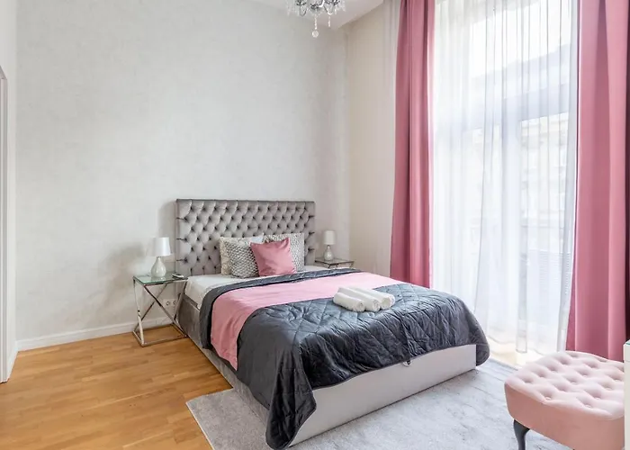 Luxury 3bedrm 2bathrm With Danube River View * Budapesta